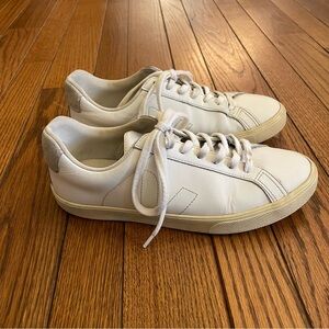 Veja Esplar logo sneaker in white